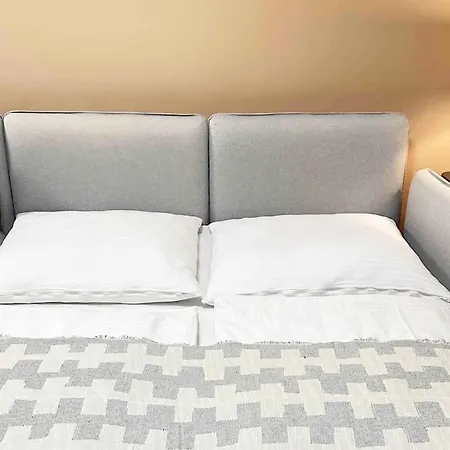 2 Mit Parkplatz Apartment *