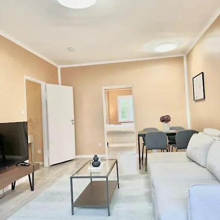 2 Mit Parkplatz Apartment
