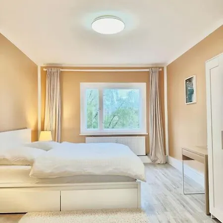2 Mit Parkplatz Apartment