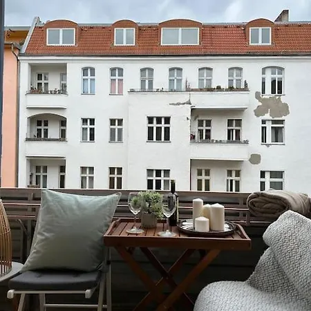 2 Mit Parkplatz * Berlin
