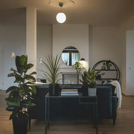 2 Mit Parkplatz * Berlin