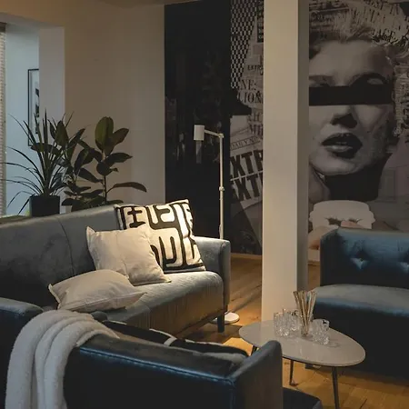 2 Mit Parkplatz Apartman *
